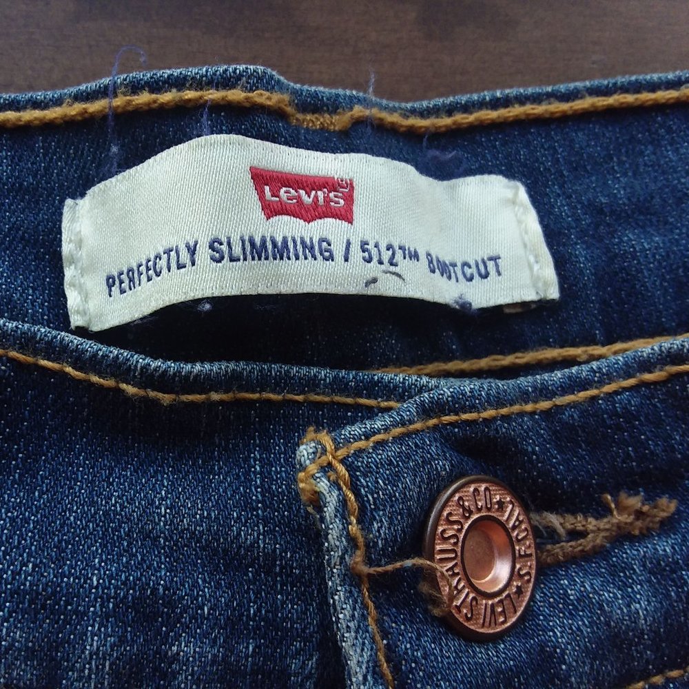 Levi's 512 Perfectly Slimming Bootcut Size 10M